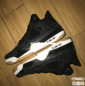 虽然aj4本来潮牌商城脚感就不好（AJ4黑镭射开箱测评 AJ4黑镭射货量很少）