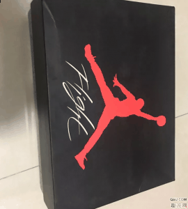  AJ4刮刮乐配色也有不潮牌汇潮牌网少小伙伴叫它AJ4光棍节配色（AJ4刮刮乐开箱测评 AJ4刮刮乐刮完是效果图好看吗）