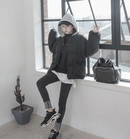 并且能恰到好潮牌信息处的展现身材（短款棉袄应该怎样搭配 短款棉袄穿着搭配示范）