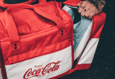 可口可乐HEX联名包怎么样 Coca-Cola x HEX联名包好看吗