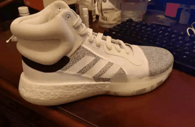 好在价格潮牌信息优势太大（阿迪达斯Pro bounce 2018和marquee boost哪个好 Pro bounce 2018和marquee boost实战对比测评）