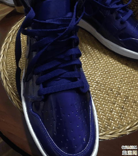 AJ1电光紫漆皮开箱评测 AJ1电光紫漆皮褶皱明显吗