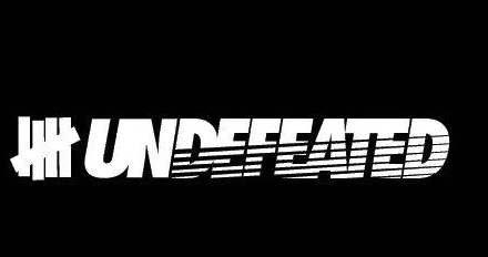 所以一些特别版的潮牌汇潮牌网店Nike都在Undefeated发售（UNDEFEATED假期别注T恤好看吗 UNDEFEATED假期别注T恤多少钱）