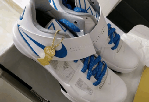 KD4冠军复刻版开箱测评 KD4冠军复刻版实物欣赏