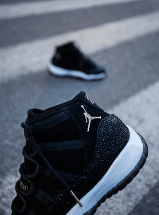 美美的你准备潮牌好剁手了吗？ （AJ11 PRM女神系列美女街拍 AJ11 PRM女神系列价格多少）