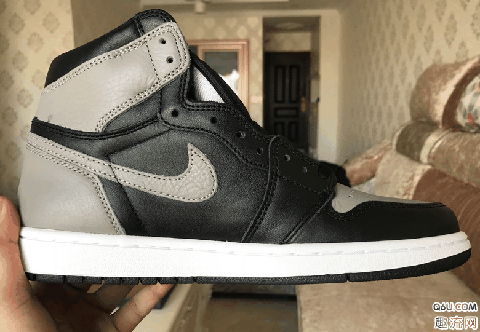 AJ1皇家蓝和影子哪个好看 AJ1皇家蓝和影子买哪个