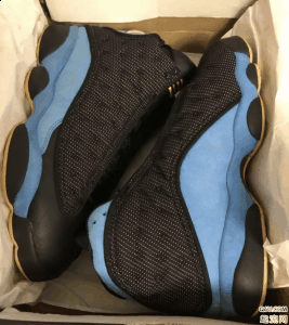 鞋头荔枝皮（部分潮牌配色）较软易损坏（AJ13黑北卡开箱测评 AJ13黑北卡实物细节赏析）