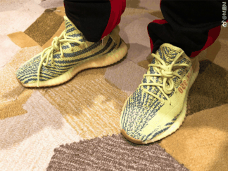 市场价目前稳定在潮牌品牌 ￥6000 ~ ￥7000 RMB 之间（鹿晗为何上脚Yeezy 350 Boost V2 Yeezy 350 Boost V2价格会疯涨吗）