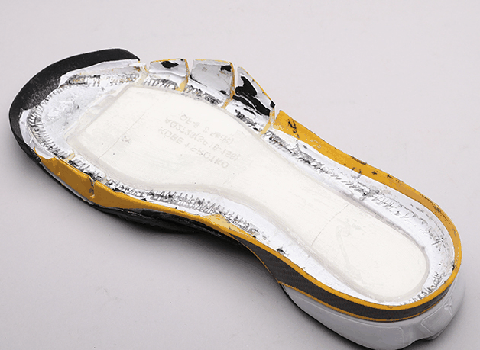 我们一起潮牌品牌去瞧瞧吧（ KOBE 1 PROTRO拆解测评 KOBE 1元年版和18版有什么区别）