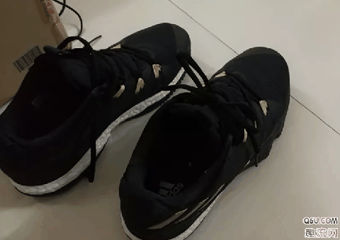 阿迪达斯clb2018耐磨吗 CrazyLight 2018和利拉德4哪个好