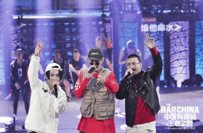 《中国有嘻哈 · 王者之路》会使用潮牌商城很多未剪进《中国有嘻哈》节目未曝光过的素材（中国有嘻哈王者之路好看吗 中国有嘻哈王者之路全集播放地址）