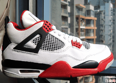 AJ4和AJ5哪个好看 AJ4和AJ5哪个脚感好