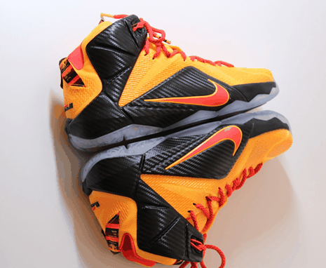 有一种超跑的感觉潮牌 后跟则是詹姆斯的新LOGO（Lebron 12 Witness实物欣赏 Lebron 12 Witness细节欣赏）