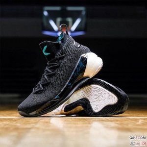  颇具匠心的Oneknit飞潮牌汇潮牌网织鞋面带来的视觉冲击（2018值得入手的国产实战篮球鞋 盘点2018高性价比国产实战篮球鞋）
