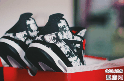  AJ4“Tattoo”深度赏析 这潮牌品牌款双11特别款为什么叫AJ4 Tattoo（AJ4 “Tattoo”开箱测评 深度赏析 AJ4“Tattoo” AJ4刺青水墨值得入手吗）