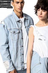  Diesel的风格年潮牌汇潮牌网轻而富有创意（DIESEL李宇春合作款价格 DIESEL x 李宇春限量胶囊系列怎么样）