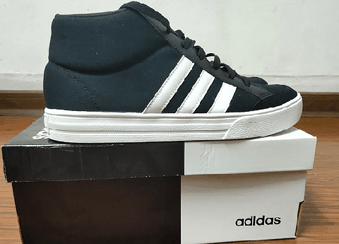 我决定要收藏潮牌起来 产地越南（Adidas VS SET MID篮球鞋开箱 Adidas VS SET MID篮球鞋实物欣赏）