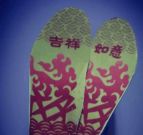 一根根丝线潮牌品牌构成的鞋头（李宁“春节”别注实物欣赏 李宁“春节”别注细节欣赏）