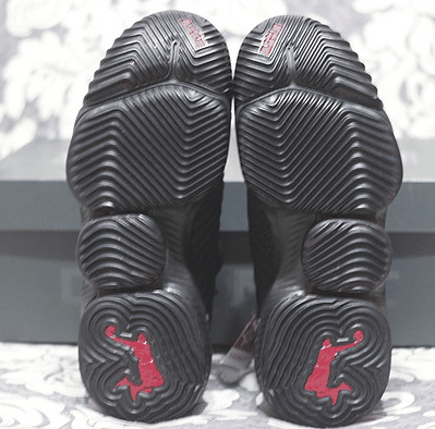 但还是一潮牌品牌体鞋面（LEBRON 16 EP开箱测评 LEBRON 16 EP实物欣赏）