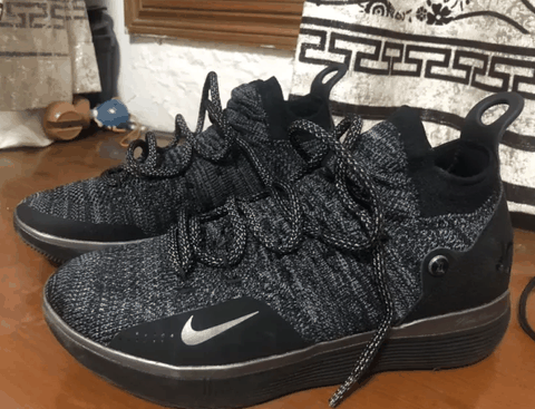 球鞋设计与其他潮牌商城工业设计产品一样（KD11黑武士打球怎么样 KD11黑武士缺点有哪些）