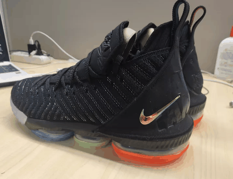 鞋盒包装这么潮牌谨慎 鞋盒正面（詹姆斯16“I Promise”​开箱测评 Lebron 16 慈善配色实物欣赏）