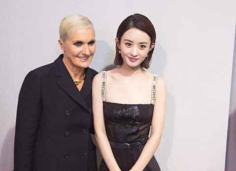 赵丽颖亮相头排秀场穿了什么 赵丽颖巴黎时装周礼服什么牌子