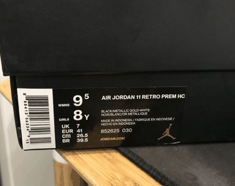 送小姐姐最合适不过了 AJ1潮牌信息1黑金丝绒实物欣赏 鞋款第一眼看上去（AJ11黑金丝绒开箱测评 AJ11黑金丝绒实物欣赏）