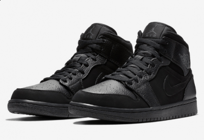 拥有相似鞋型价格却低不少的 Air Jorda潮牌汇潮牌网n 1 Mid 似乎就成了性价比超高的替代品 主要是性价比高（AJ1 Mid “Triple Black” 在哪买 AJ1 Mid “Triple Black” 实物欣赏）