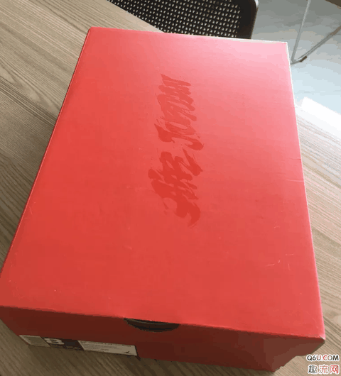 喜欢的小伙伴记得关注潮牌汇潮牌网耐克的官方商店哦 整体来说（AJ4 Retro SNGL DY静态开箱 AJ4 Retro SNGL DY性价比怎么样）