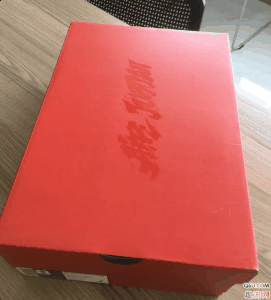 喜欢的小伙伴记得关注潮牌汇潮牌网耐克的官方商店哦 整体来说（AJ4 Retro SNGL DY静态开箱 AJ4 Retro SNGL DY性价比怎么样）