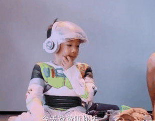 但是他的确是潮牌勇敢的探险家（爸爸去哪儿5第一期Jasper的衣服是什么 Jasper巴斯光年衣服到哪买）