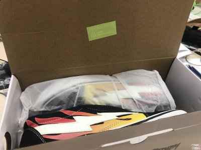 不过说白了大家也都知潮牌汇潮牌网店道这鞋不存在什么设计可言（revenge X storm 黑色火焰开箱测评 revenge X storm 和vans哪个好）