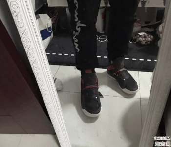 我自己一开始潮牌汇潮牌网店觉得足弓有点勒（AJ33穿脱方便吗 AJ33鞋带系统穿脱方法推荐）