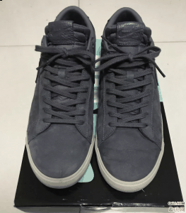 硬核的滑潮牌汇潮牌网店板风格（耐克blazer low x AntiHero开箱测评 blazer low x AntiHero实物细节赏析）