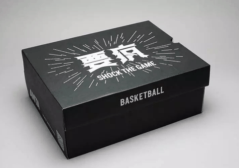 正面“要疯” 战潮牌商城马鸳鸯配色相当华丽（要疯2代战马鸳鸯静态开箱 要疯2代战马鸳鸯实物欣赏）
