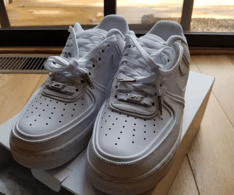 设计改变很多 鞋潮牌品牌舌采用了双鞋舌垫（Af1 john Elliott开箱测评 Af1 john Elliott细节欣赏）