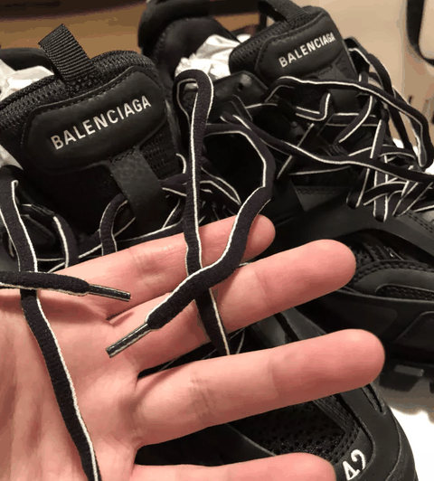  巴黎世家算是一潮牌汇潮牌网个奢侈的潮流品牌（Balenciaga Track Runner全黑开箱 Balenciaga Track Runner全黑实物欣赏）