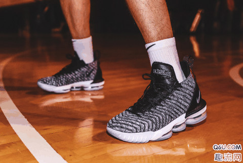 AJ33和lbj16哪个脚感好 AJ33和lbj16实战对比测评
