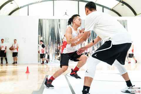 AJ33全方位实战测评 AJ33包裹性如何 AJ33偏码吗