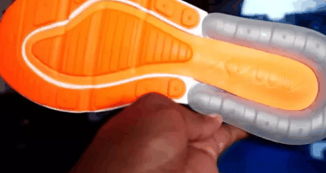 鞋款整体潮牌信息偏小一码（耐克Air Max 270白橙开箱测评 耐克Air Max 270白橙实物欣赏）