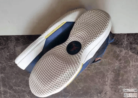 AJ33和AJ32哪个好 AJ33和AJ32对比测评