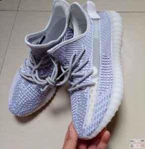  个人买过两潮牌汇潮牌网店双PT yeezy 350v2（yeezy 350 v2 static开箱测评 椰子350 v2 static上脚图赏析）