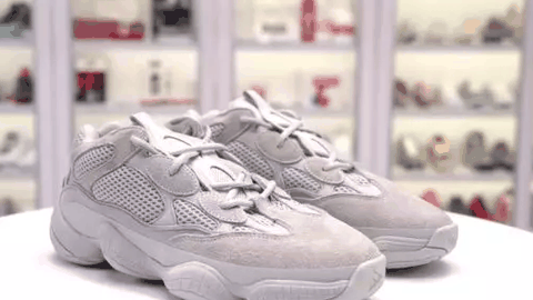 也不是那么潮牌信息容易入手的（椰子500 “Salt”开箱测评 Yeezy 500 “Salt”实物欣赏）