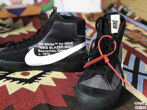 OW联名Nike Blazer Mid黑色实物欣赏潮牌品牌 Off-White x Nike Blazer Mid “Black”偏码吗（OW联名Nike Blazer Mid黑色实物欣赏 Off-White x Nike Blazer Mid “Black”偏码吗）