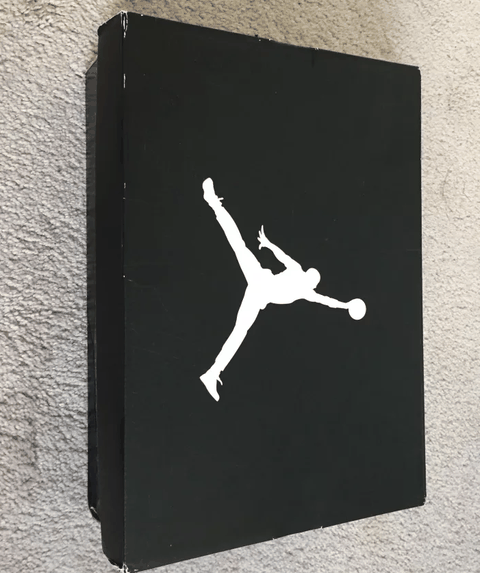 今天就与小伙伴们一起潮牌品牌见证AJ11黑红配色开箱测评吧（AJ11黑红配色开箱测评 AJ11 “bred” 实物i欣赏）