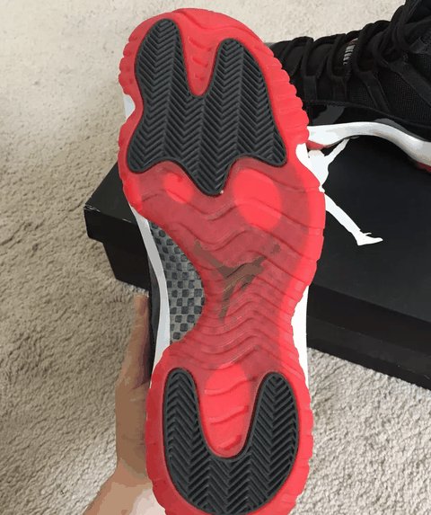 今天就与小伙伴们一起潮牌品牌见证AJ11黑红配色开箱测评吧（AJ11黑红配色开箱测评 AJ11 “bred” 实物i欣赏）