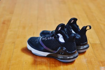 带来极为奢华潮牌汇潮牌网的鞋身质感（帕克六代篮球鞋测评 Tony Parker VI缓震性能好吗？）