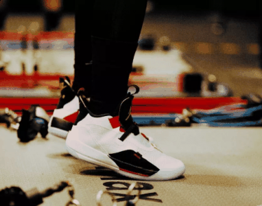 Air Jordan 3也是潮牌品牌一双革命性作品（AJ33实战测评 AJ33与AJ32，AJ31有什么不同）