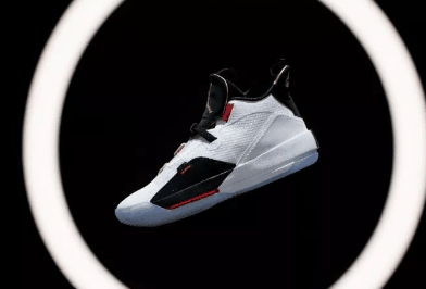 Air Jordan 3也是潮牌品牌一双革命性作品（AJ33实战测评 AJ33与AJ32，AJ31有什么不同）