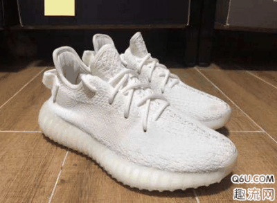 yeezy 350 V2纯白偏小吗潮牌 yeezy 350 V2尺码对照表（yeezy 350 V2纯白偏小吗 yeezy 350 V2尺码对照表）